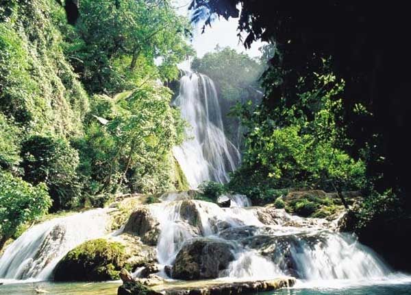 Mele Cascades, only 5 minutes from Benjor